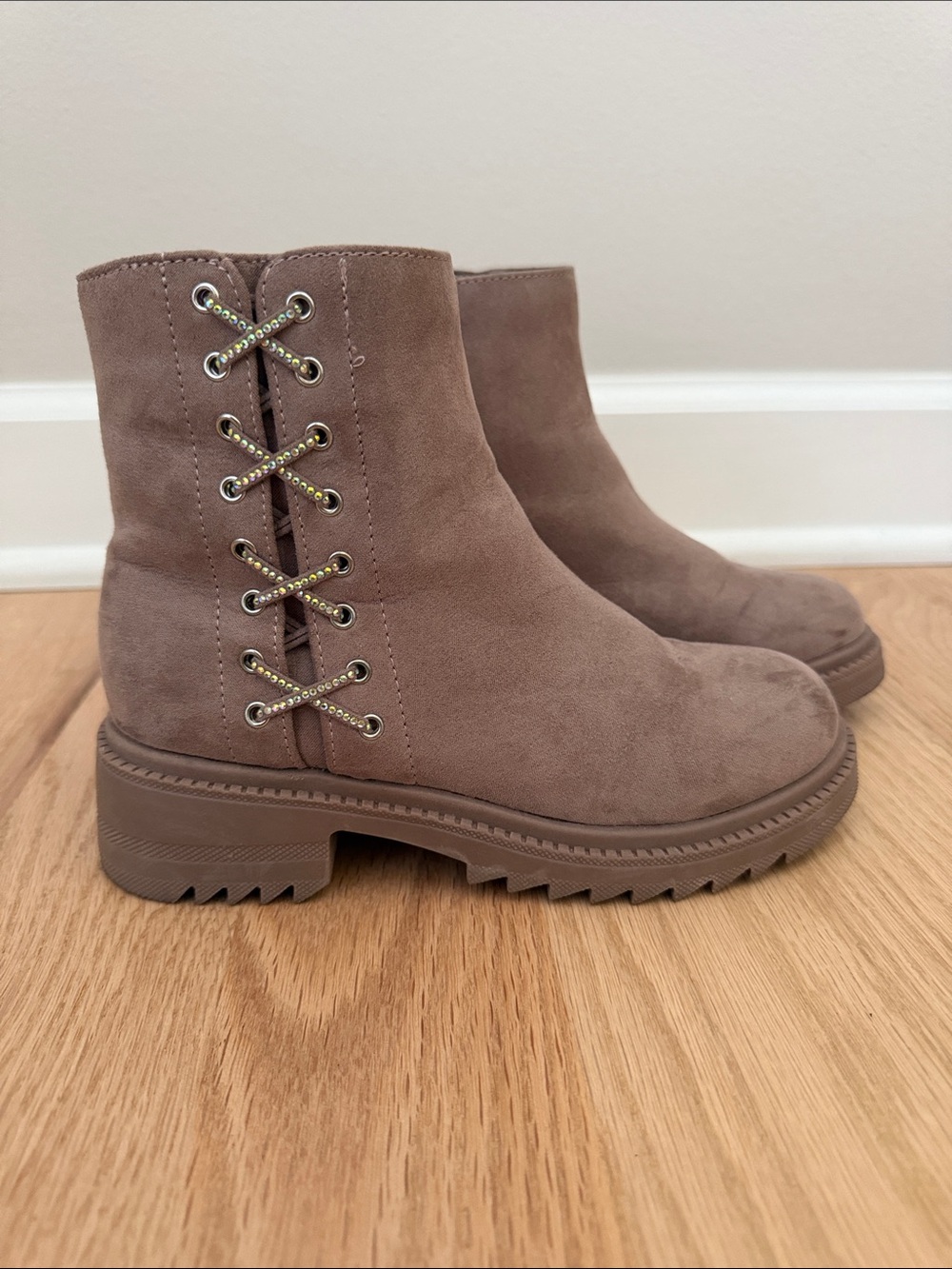 Girls Steve Madden Taupe Suede Rhinestone Accent Ankle Boots